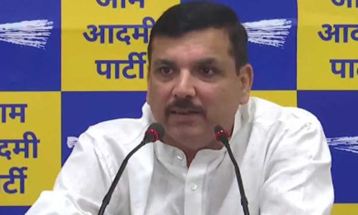 केजरीवाल को गिरफ्तार करके सरकार गिराने की रची जा रही साजिश : आप